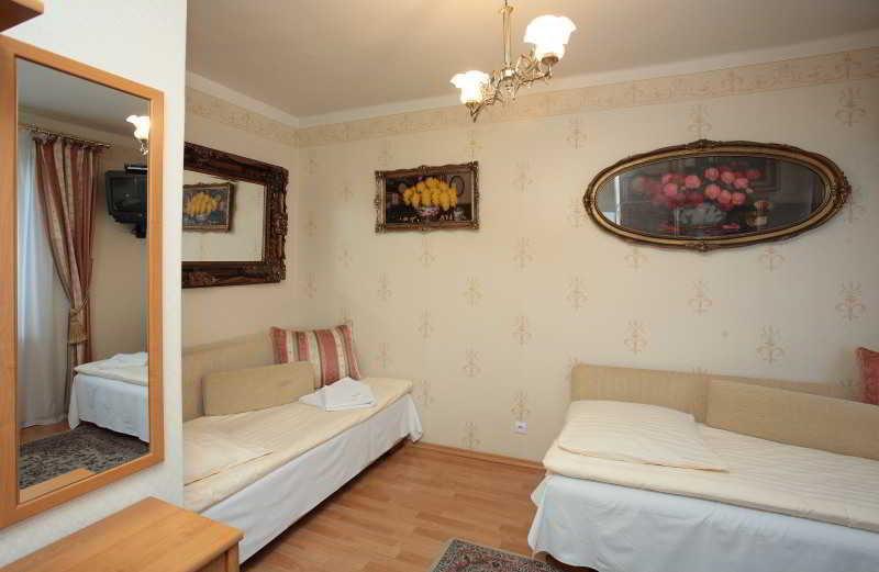 Florian Budget Rooms Krakow Exterior photo